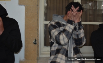 Şüpheli tavrı ele verdi