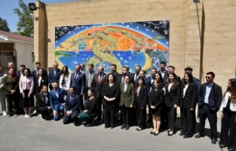 Liderler gençlerle bir araya geldi