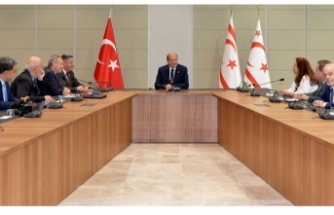 Fanatikler saldırdı