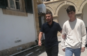 Kavgadan kaçmış