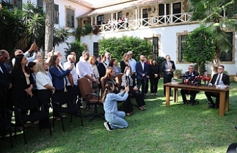 ‘Demokrasimizle gurur duyuyoruz’