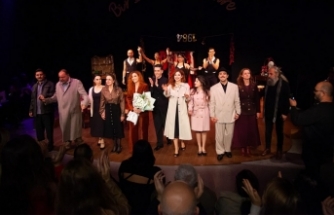 Bandabuliya’da perdelerini açtı