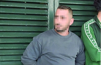 Parmak izi ele verdi