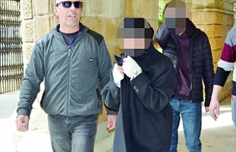 Sevgililer cezaevinde