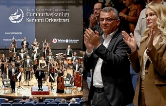 Ayakta alkışlandı