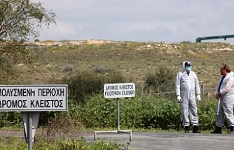 Hayvancılar yolu kapadı