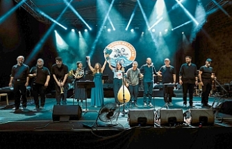 Yerel ezgiler seslendirildi