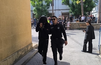 Kıskançlık krizine girdi