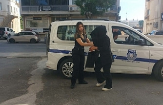 Suçüstü yakalandı