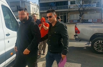 Başını dolaba vurdu