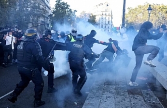 Protestolar büyüdü