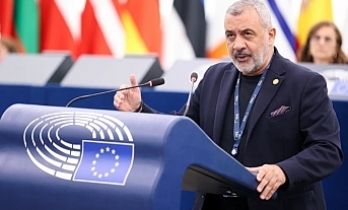 Çizmeyi aştı