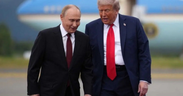 Putin ile Trump telefonda görüştü