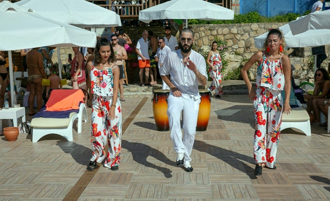 Merit Crystal Otel’de Küba rüzgarı