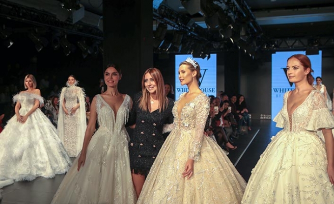 Özge Yılmaz’ın, evlenecek çiftlere yol gösteren özel koleksiyonu görücüye çıktı