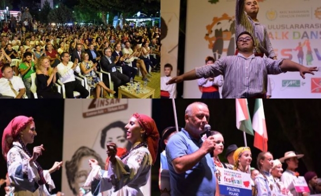 Lefkoşa Halk Dansları Festivali Çağlayan Parkı’nda pazar akşamına kadar sürecek
