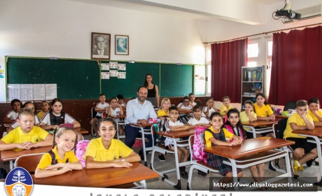 Sadıkoğlu yeni eğitim yılının ilk gününde çocukların heyecanına ve mutluluğuna ortak oldu