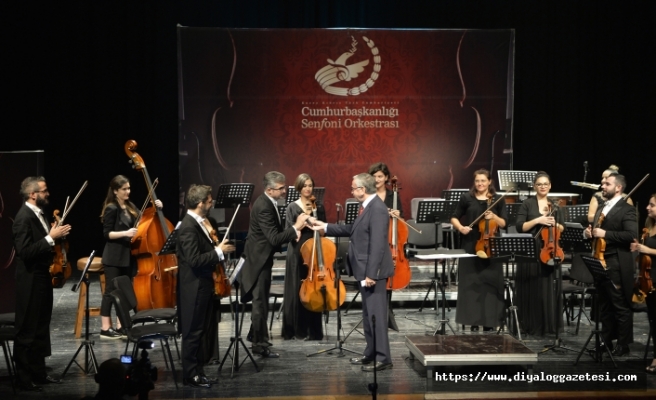 Cumhurbaşkanlığı Senfoni Orkestrası’nın Murat Cem Orhan yönetimindeki konserine yoğun ilgi oldu
