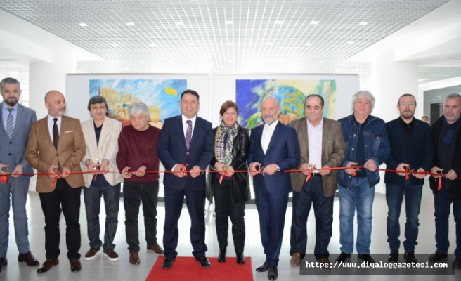 Kıbrıs Modern Sanat Müzesi için hazırlanan 55 eserden oluşan üç ayrı karma sergi açıldı