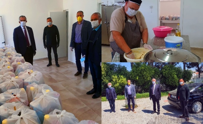 Şehit Hüseyin Ruso Ortaokulu İdaresi, gıda paketleri hazırladı