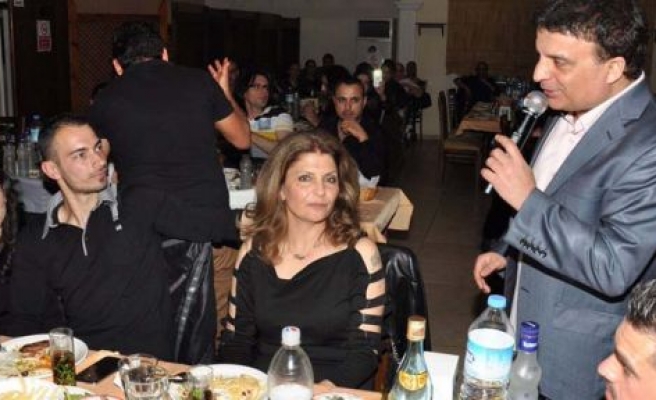 Alihan şarkıları Bu Kadın Neden Ağlıyor