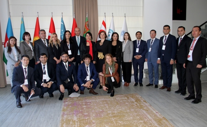Emiroğlu ülkeyi anlattı