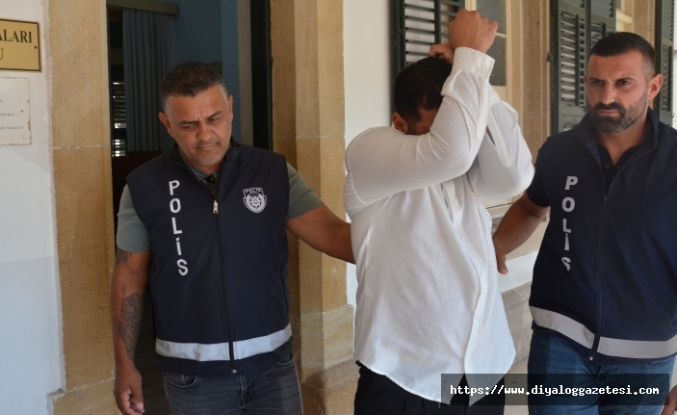 Şüpheli hareketleri ele verdi