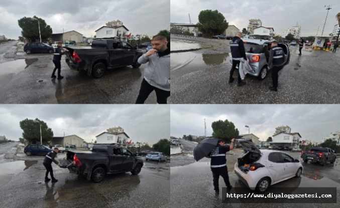 Araçlar didik didik arandı