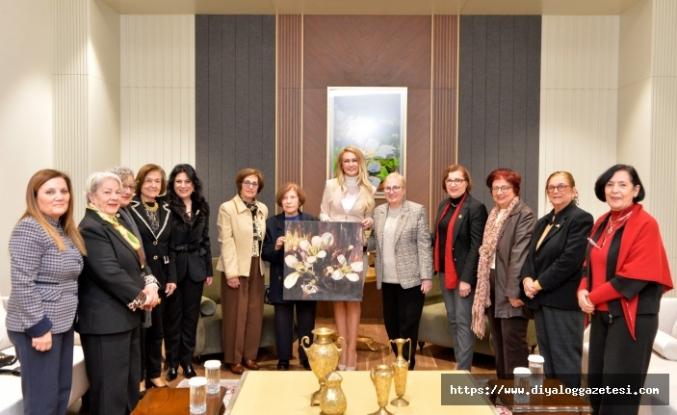 Çalışmalarını  takdir etti