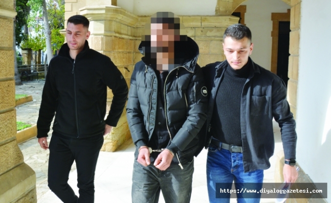 Ceketin cebinden çıktı