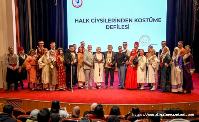 Geleneksel kıyafetler tanıtıldı
