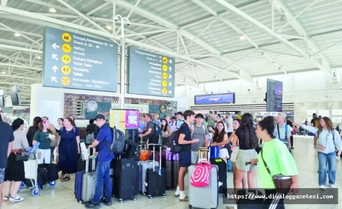 Larnaka ve Baf’ta  48 uçuş iptal edildi 