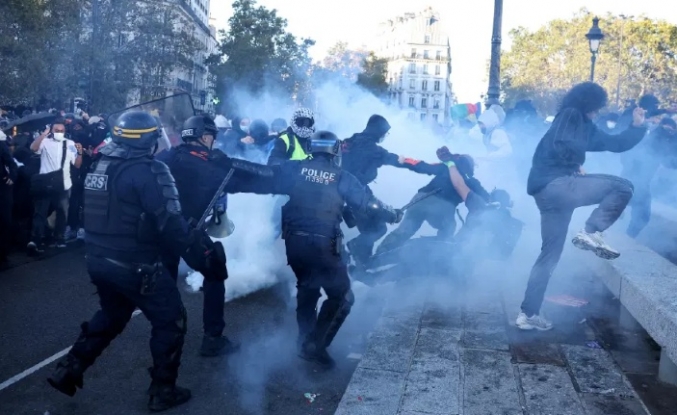 Protestolar büyüdü