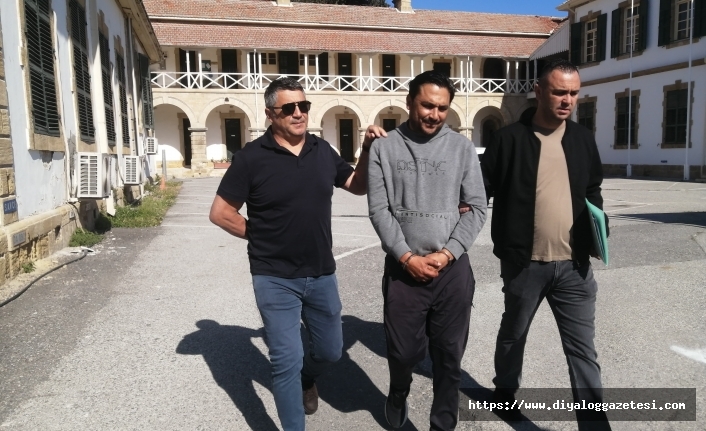 Polis peşinde
