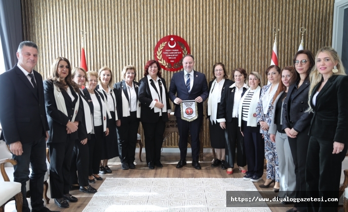 Demokrasinin  büyümesi için gerekli bir adım