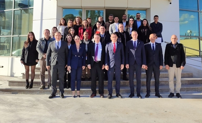 Takdir belgesi verdi