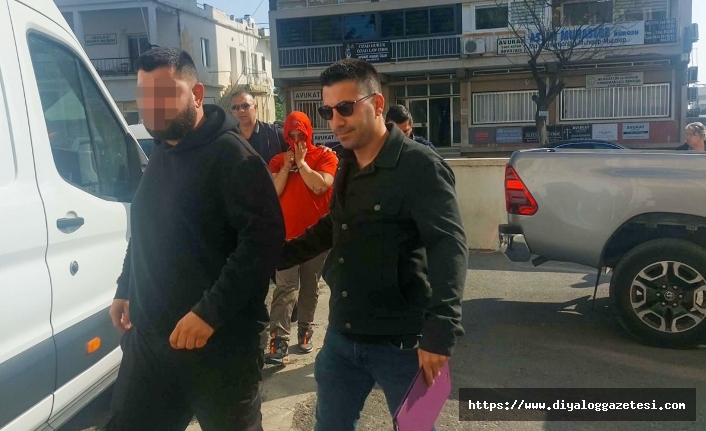 Başını dolaba vurdu