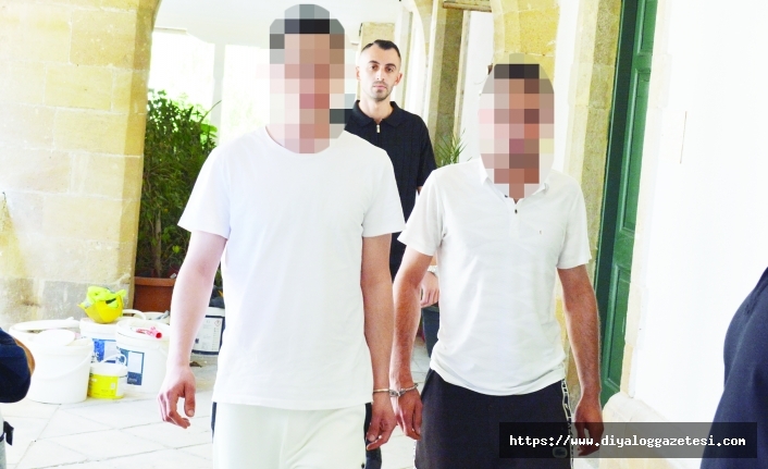Bayram hücrede geçti