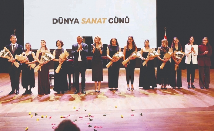 Erhürman çifti de izledi