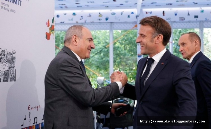 Macron durmuyor