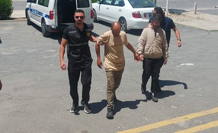 2 kişi tutuklandı