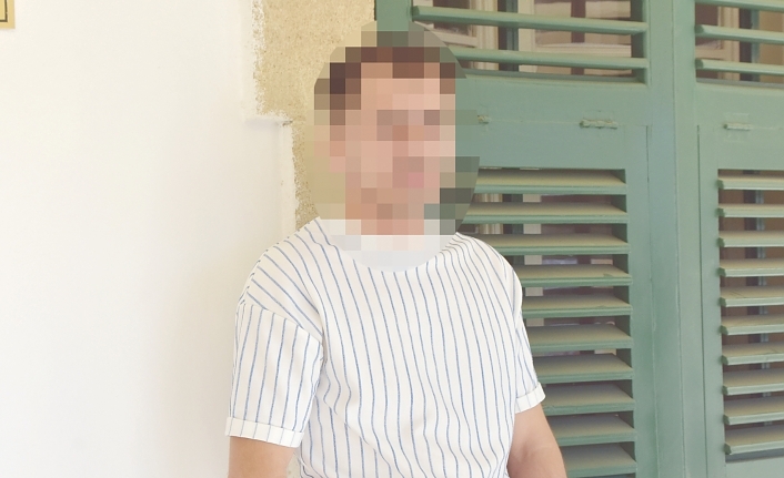 Boğazını da sıktı
