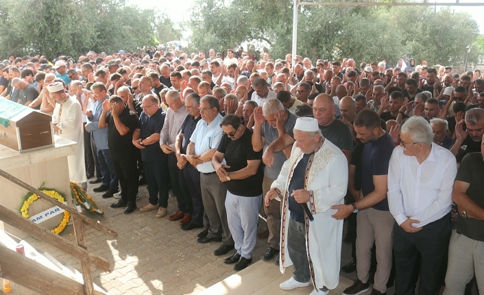 Karpaz ağladı