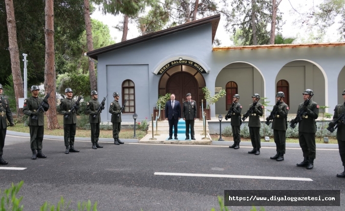 Görevlerinde  başarı diledi