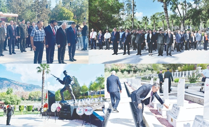 İki tören düzenlendi