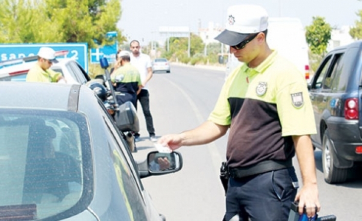3 kişi tutuklandı