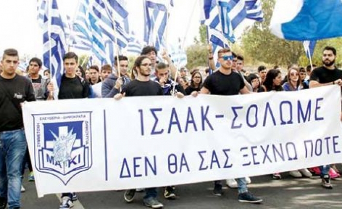  Dalga geçiyorlar!