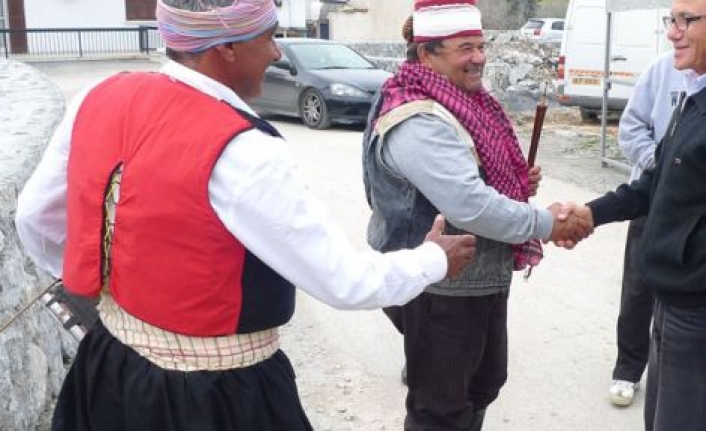 Orkide yürüyüşüne Talat da katıldı