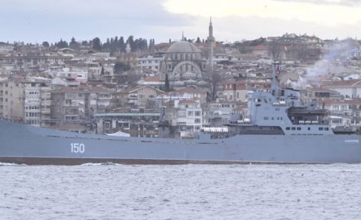 Rus savaş gemileri Karadeniz yolunda