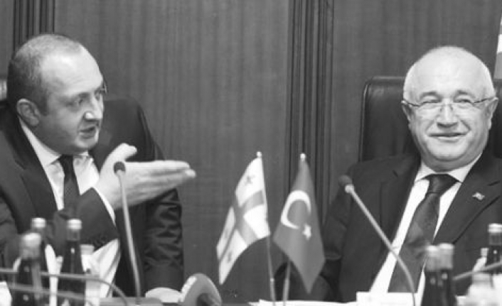 Tek taraflı aşk olmuyor